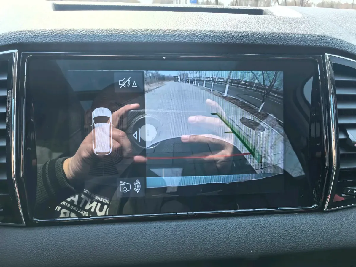 2022 Skoda Karoq 1.4T 150HP L4 7DCT,autocango,china used car exporter,china ev exporter,chinese used car exporter,chinese used ev exporter