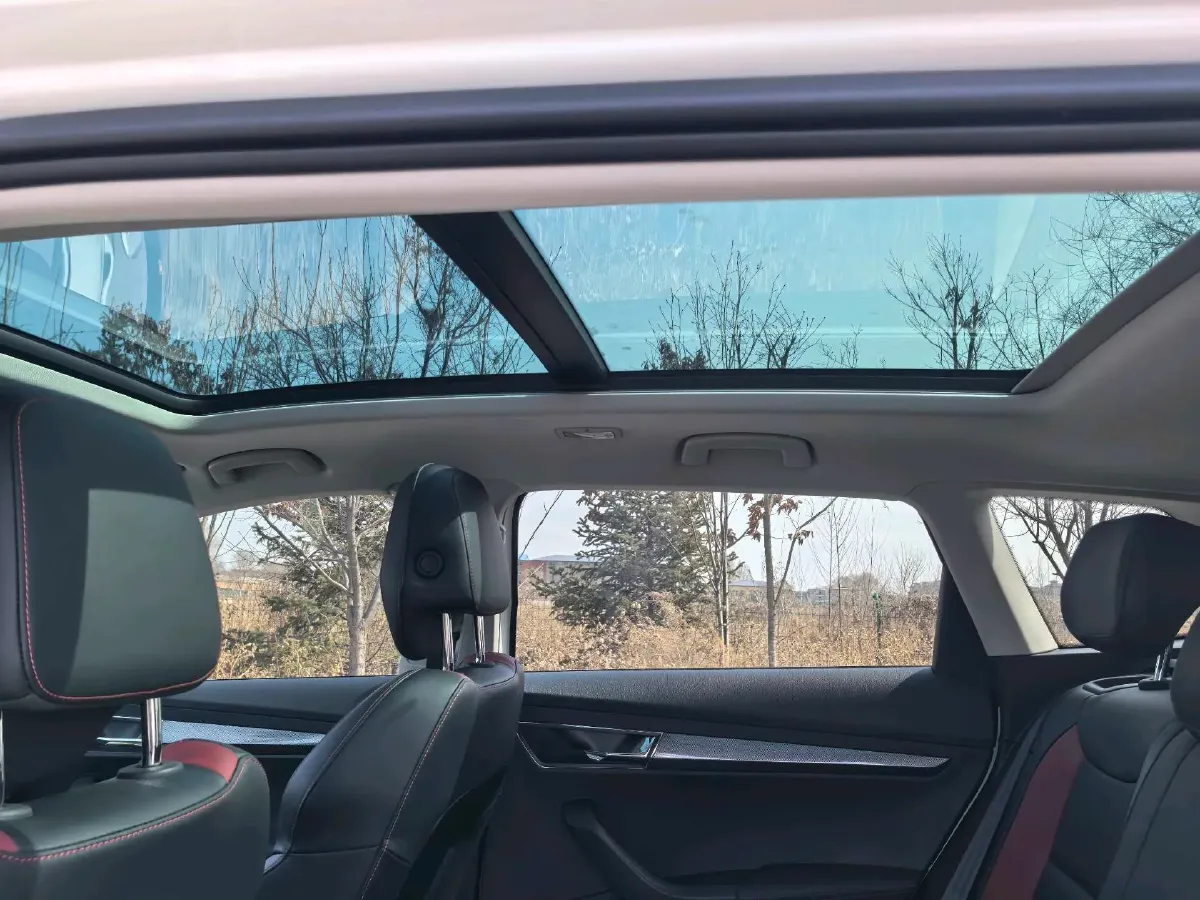 2022 Skoda Karoq 1.4T 150HP L4 7DCT,autocango,china used car exporter,china ev exporter,chinese used car exporter,chinese used ev exporter