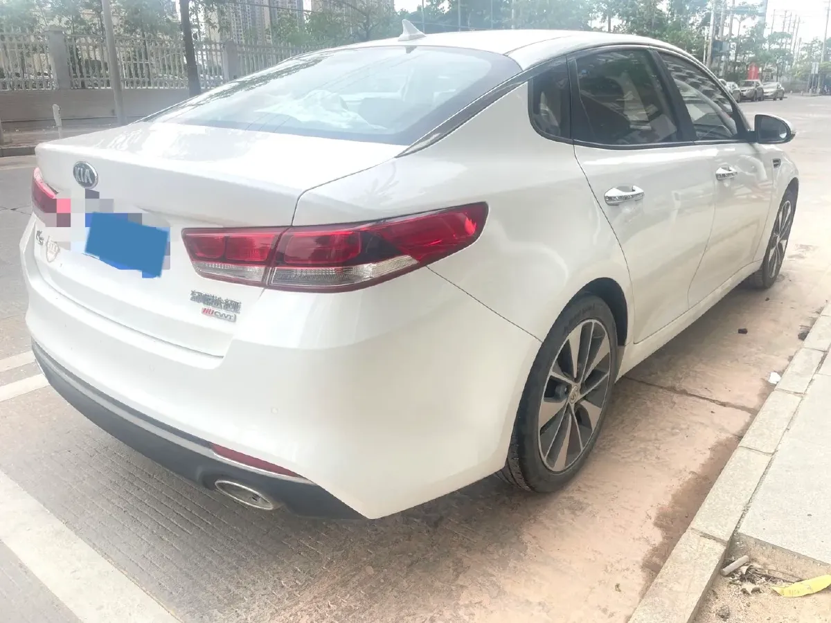 2017 Kia K5 2.0L 161HP L4 6AT,autocango,china used car exporter,china ev exporter,chinese used car exporter,chinese used ev exporter