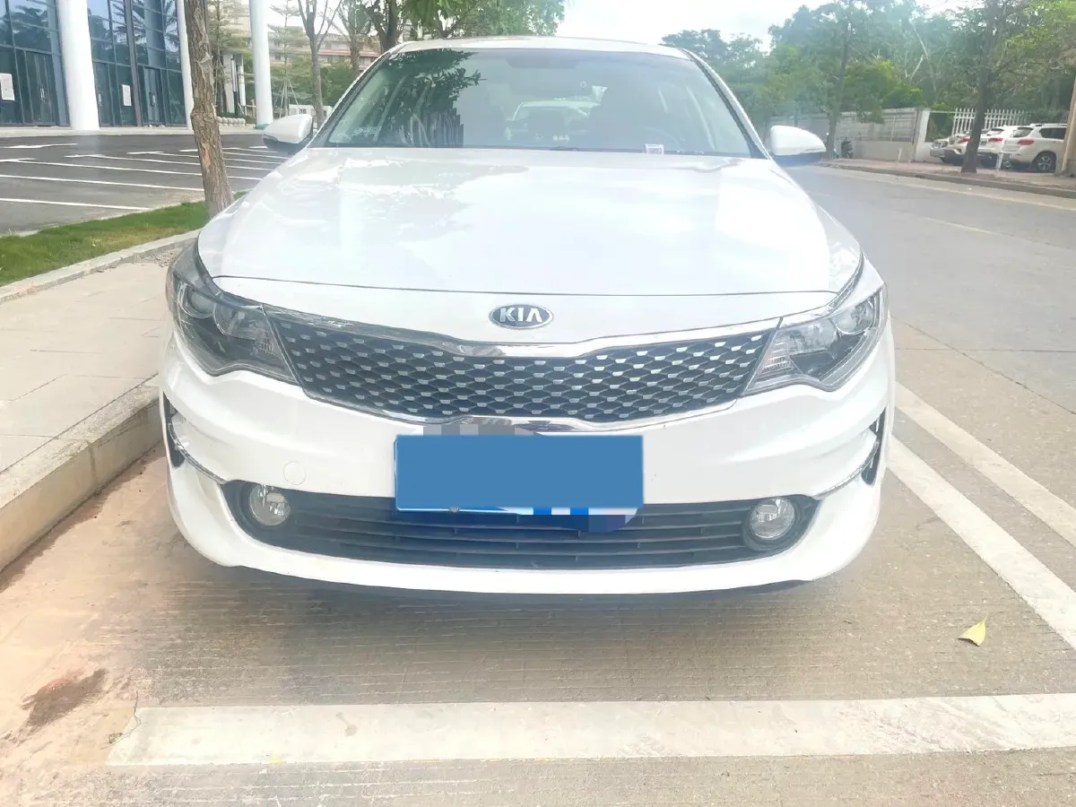 2017 Kia K5 2.0L 161HP L4 6AT,autocango,china used car exporter,china ev exporter,chinese used car exporter,chinese used ev exporter