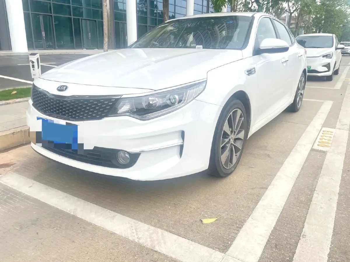 2017 Kia K5 2.0L 161HP L4 6AT,autocango,china used car exporter,china ev exporter,chinese used car exporter,chinese used ev exporter