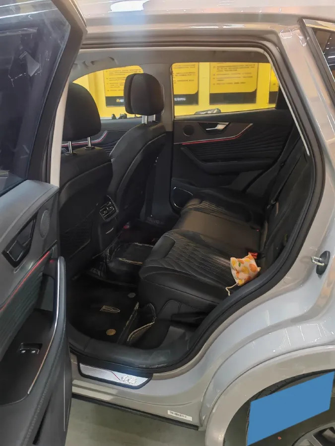 2023 HongQi HS5 2.0T 252HP L4 8AT,autocango,china used car exporter,china ev exporter,chinese used car exporter,chinese used ev exporter