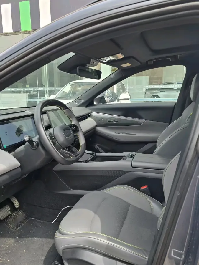 2025 LYNK&CO 08 EM-P 1.5T 163HP L4 3DHT PHEV 39.6KWH,autocango,china used car exporter,china ev exporter,chinese used car exporter,chinese used ev exporter