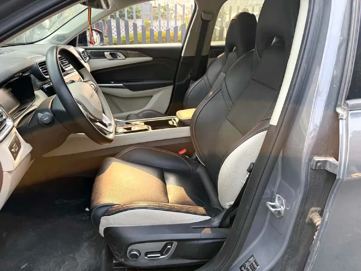 2018 Toyota C-HR 2.0L 171HP L4 CVT,autocango,china used car exporter,china ev exporter,chinese used car exporter,chinese used ev exporter