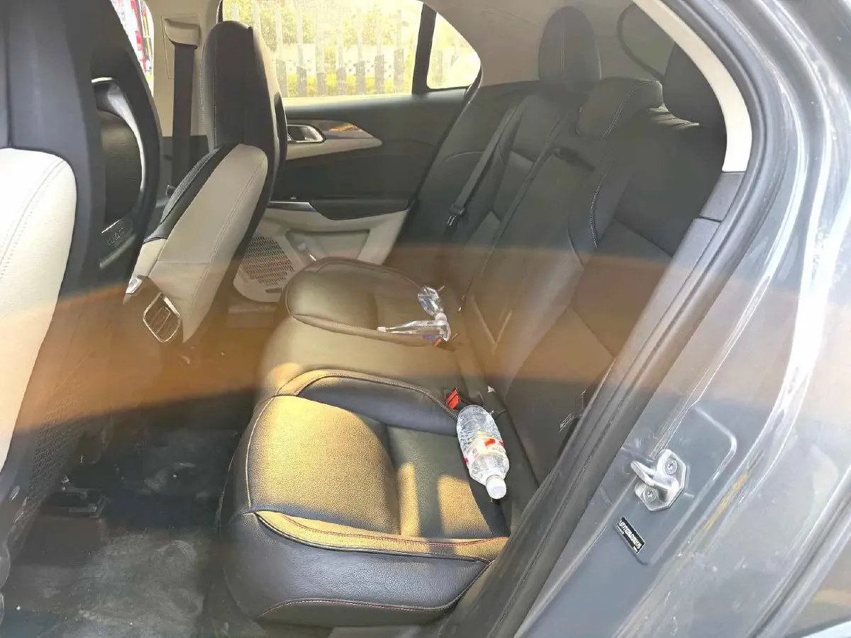 2018 Toyota C-HR 2.0L 171HP L4 CVT,autocango,china used car exporter,china ev exporter,chinese used car exporter,chinese used ev exporter