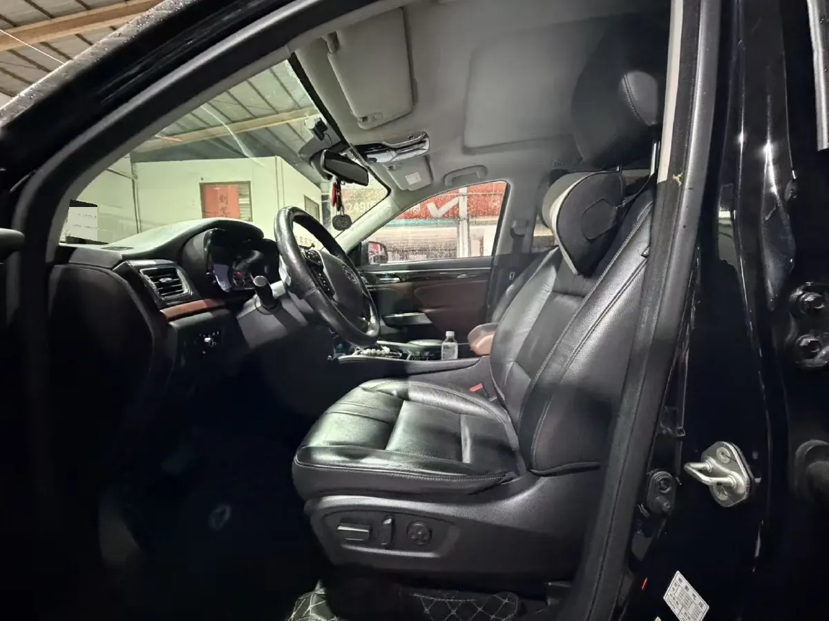 2017 GAC Trumpchi GS8 2.0T 201HP L4 6AT,autocango,china used car exporter,china ev exporter,chinese used car exporter,chinese used ev exporter