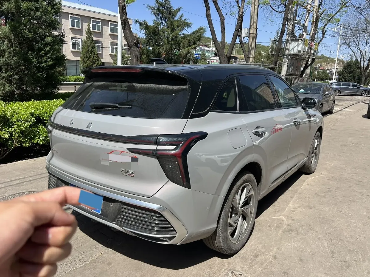 2023 HongQi HS3 2.0T 252HP L4 8AT,autocango,china used car exporter,china ev exporter,chinese used car exporter,chinese used ev exporter