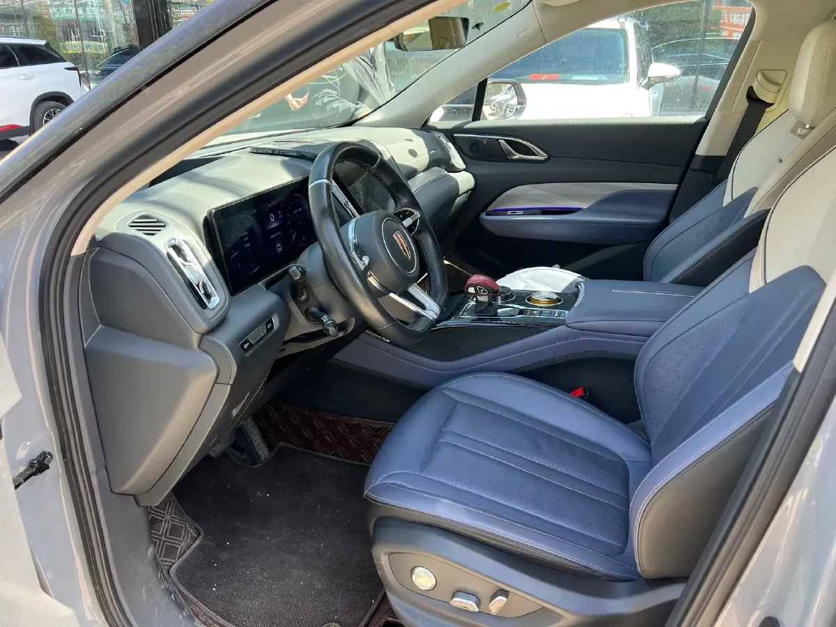 2023 HongQi HS3 2.0T 252HP L4 8AT,autocango,china used car exporter,china ev exporter,chinese used car exporter,chinese used ev exporter