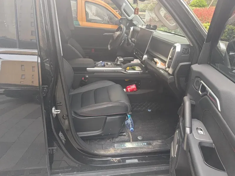 2023 Jetour Traveller 2.0T 254HP L4 7DCT,autocango,china used car exporter,china ev exporter,chinese used car exporter,chinese used ev exporter