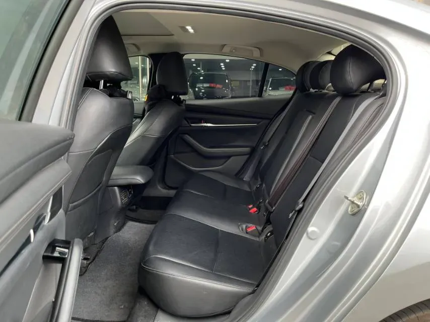 2022 Mazda 3 Axela 2.0L 158HP L4 6AT,autocango,china used car exporter,china ev exporter,chinese used car exporter,chinese used ev exporter