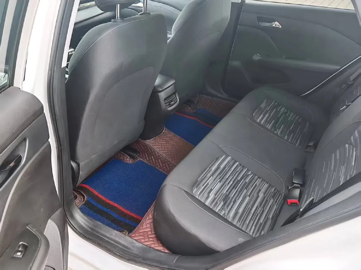 2023 Chevrolet Monza 1.5L 113HP L4 6DCT,autocango,china used car exporter,china ev exporter,chinese used car exporter,chinese used ev exporter