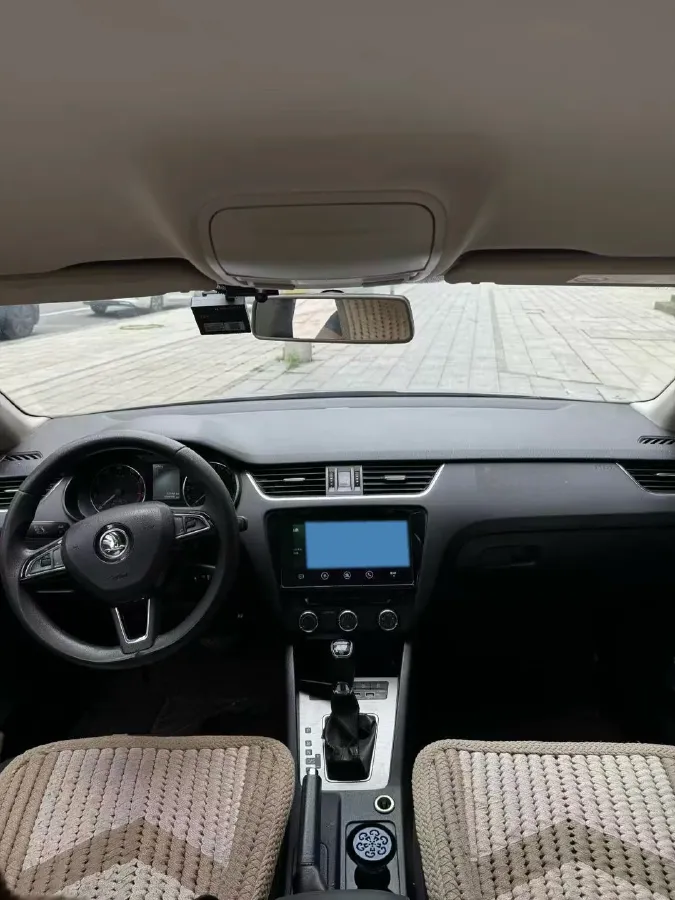 2019 Skoda Octavia 1.5L 116HP L4 6AT,autocango,china used car exporter,china ev exporter,chinese used car exporter,chinese used ev exporter