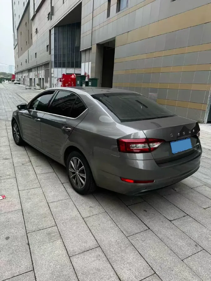 2019 Skoda Octavia 1.5L 116HP L4 6AT,autocango,china used car exporter,china ev exporter,chinese used car exporter,chinese used ev exporter