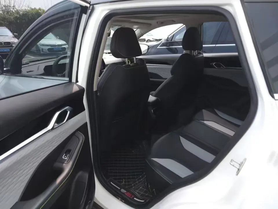 2023 Geely Coolray 1.5T 181HP L4 7DCT,autocango,china used car exporter,china ev exporter,chinese used car exporter,chinese used ev exporter