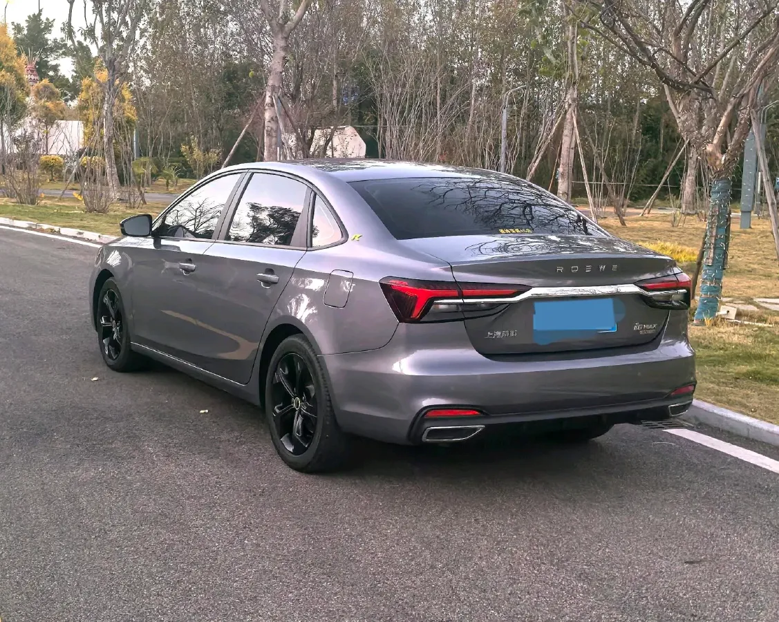 2020 Roewe i6 MAX 1.5T 173HP L4 7DCT,autocango,china used car exporter,china ev exporter,chinese used car exporter,chinese used ev exporter