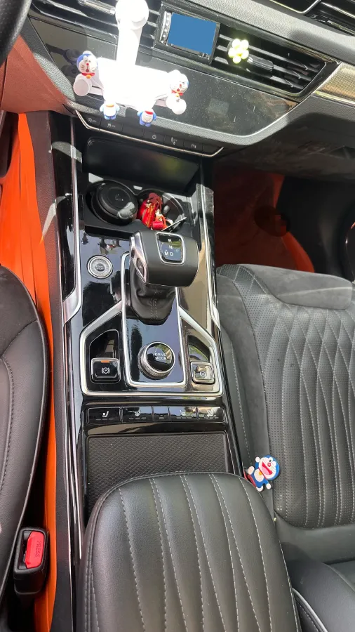 2022 HongQi HS5 2.0T 224HP L4 6AT,autocango,china used car exporter,china ev exporter,chinese used car exporter,chinese used ev exporter