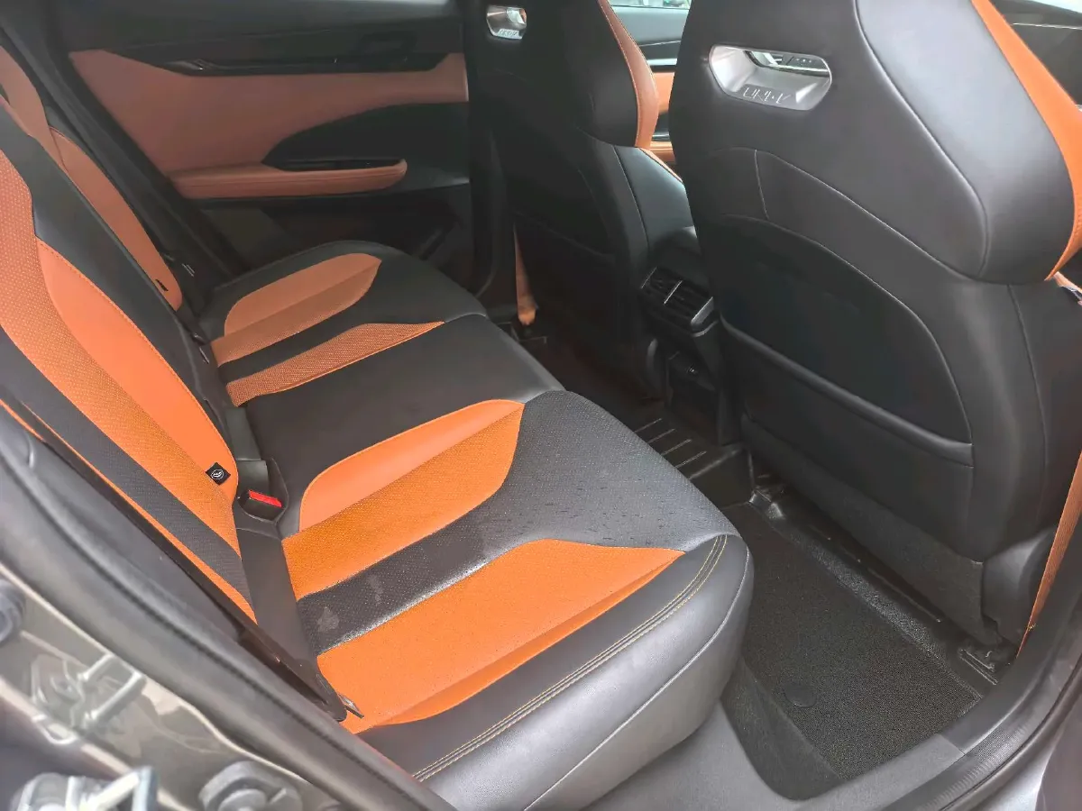 2024 ChangAn UNI-V 1.5T 188HP L4 7DCT,autocango,china used car exporter,china ev exporter,chinese used car exporter,chinese used ev exporter