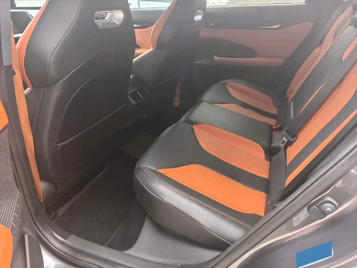 2024 ChangAn UNI-V 1.5T 188HP L4 7DCT,autocango,china used car exporter,china ev exporter,chinese used car exporter,chinese used ev exporter