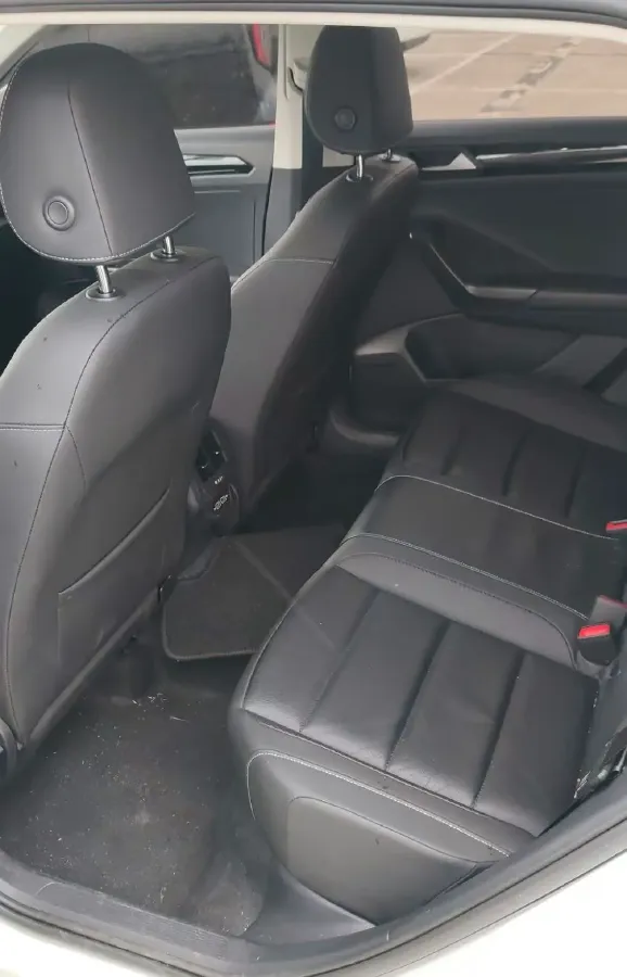 2020 Volkswagen T-Roc 1.4T 150HP L4 7DCT,autocango,china used car exporter,china ev exporter,chinese used car exporter,chinese used ev exporter