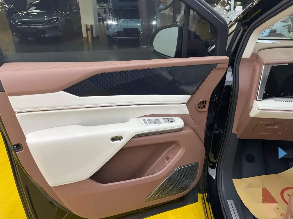 2025 BYD Xia 1.5T 156HP L4 E-CVT PHEV 20.39KWH,autocango,china used car exporter,china ev exporter,chinese used car exporter,chinese used ev exporter