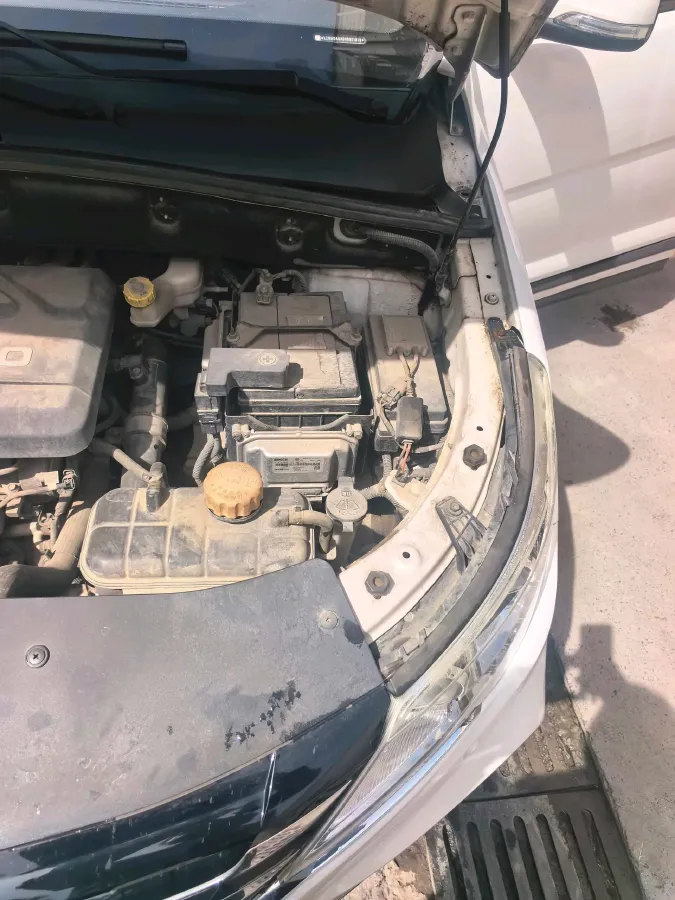 2017 BaoJun 560 1.5T 150HP L4 6DCT,autocango,china used car exporter,china ev exporter,chinese used car exporter,chinese used ev exporter