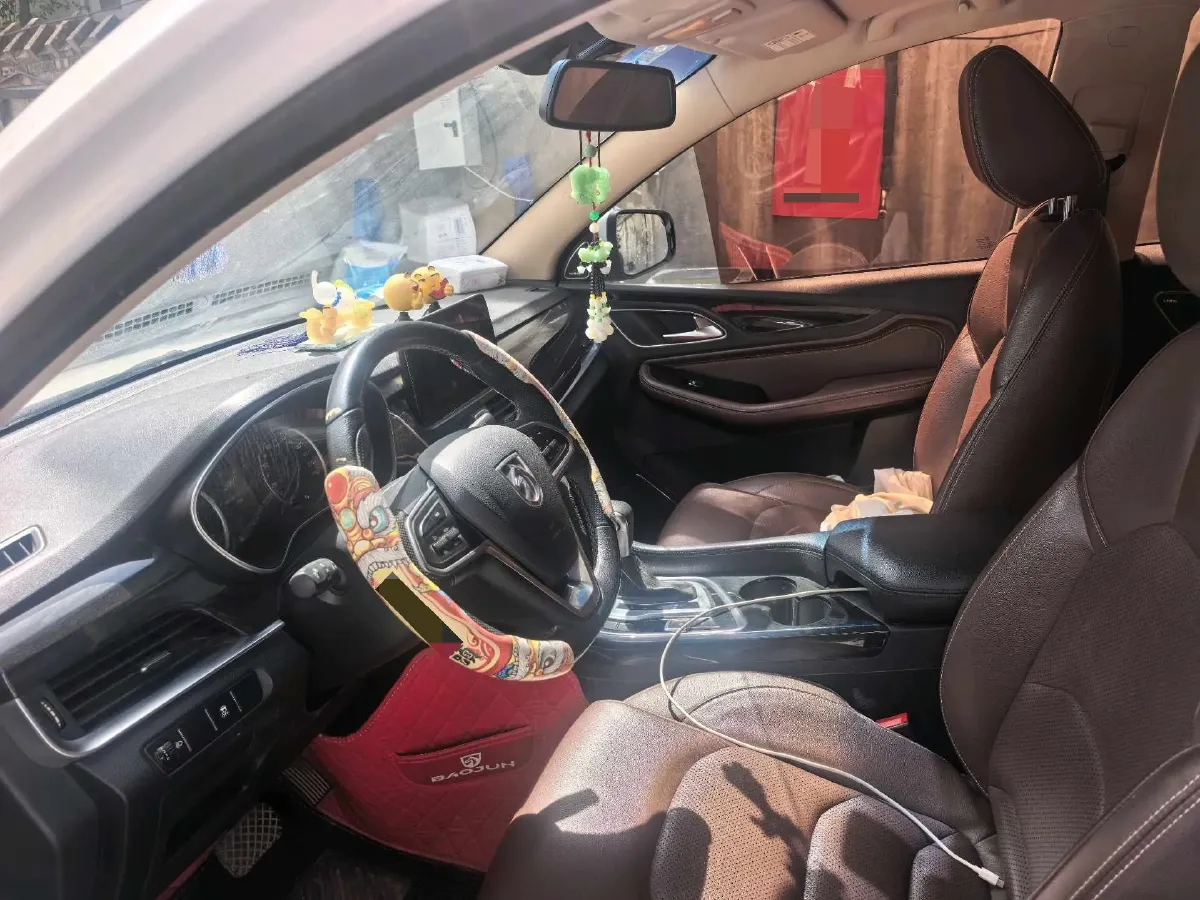 2017 BaoJun 560 1.5T 150HP L4 6DCT,autocango,china used car exporter,china ev exporter,chinese used car exporter,chinese used ev exporter