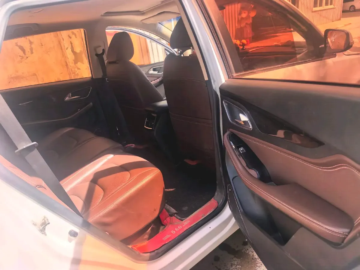 2017 BaoJun 560 1.5T 150HP L4 6DCT,autocango,china used car exporter,china ev exporter,chinese used car exporter,chinese used ev exporter