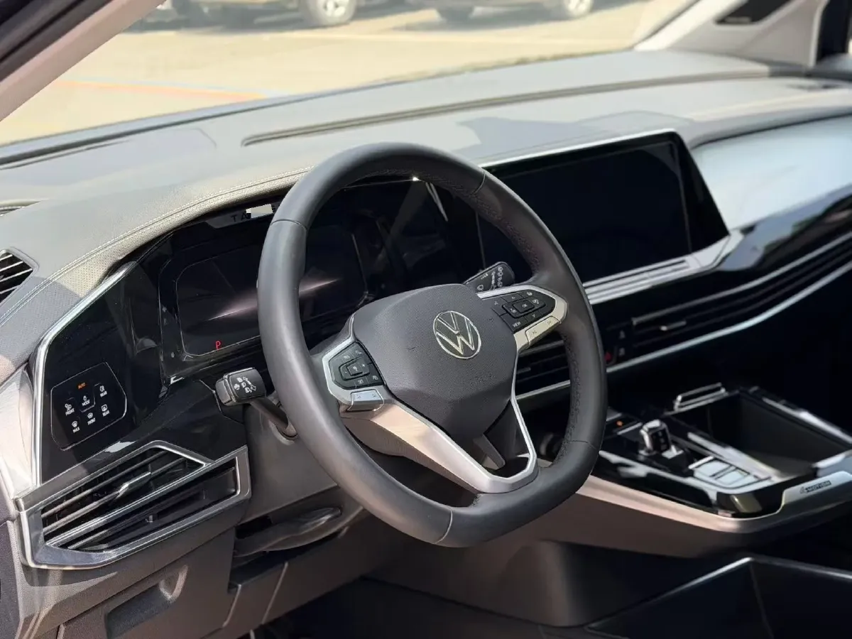 2024 Volkswagen Talagon 2.5T 299HP V6 7DCT,autocango,china used car exporter,china ev exporter,chinese used car exporter,chinese used ev exporter