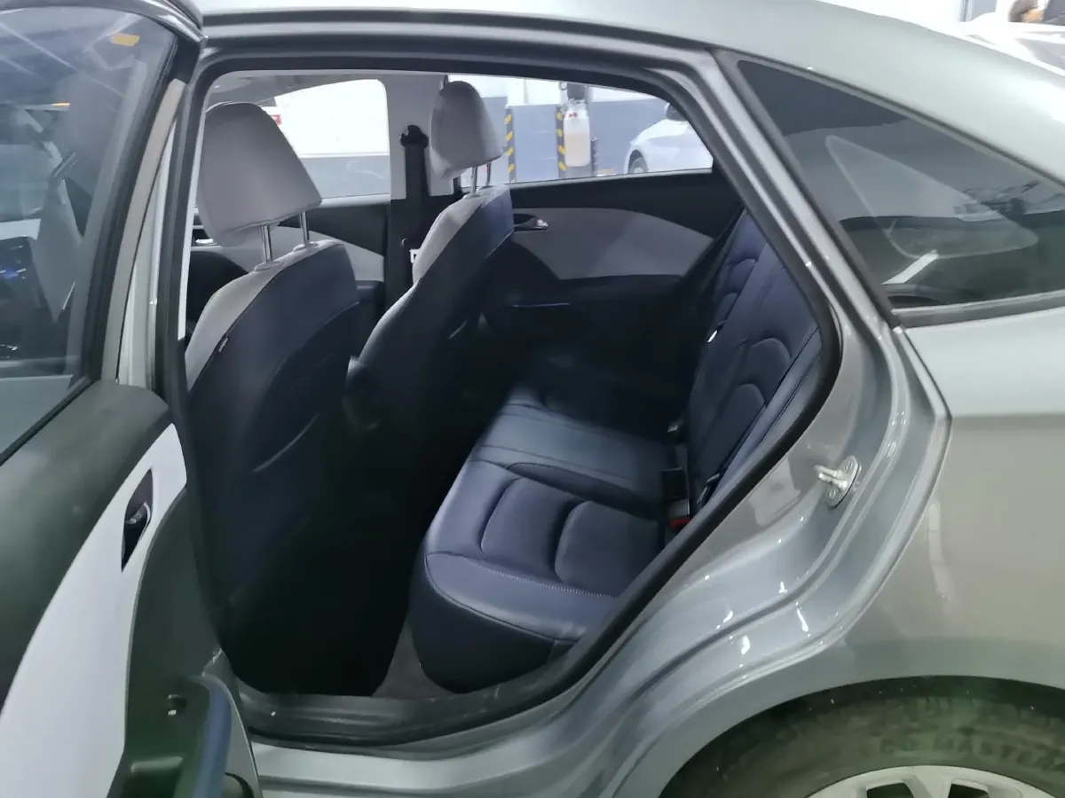 2023 Chevrolet Monza 1.5L 113HP L4 6DCT,autocango,china used car exporter,china ev exporter,chinese used car exporter,chinese used ev exporter