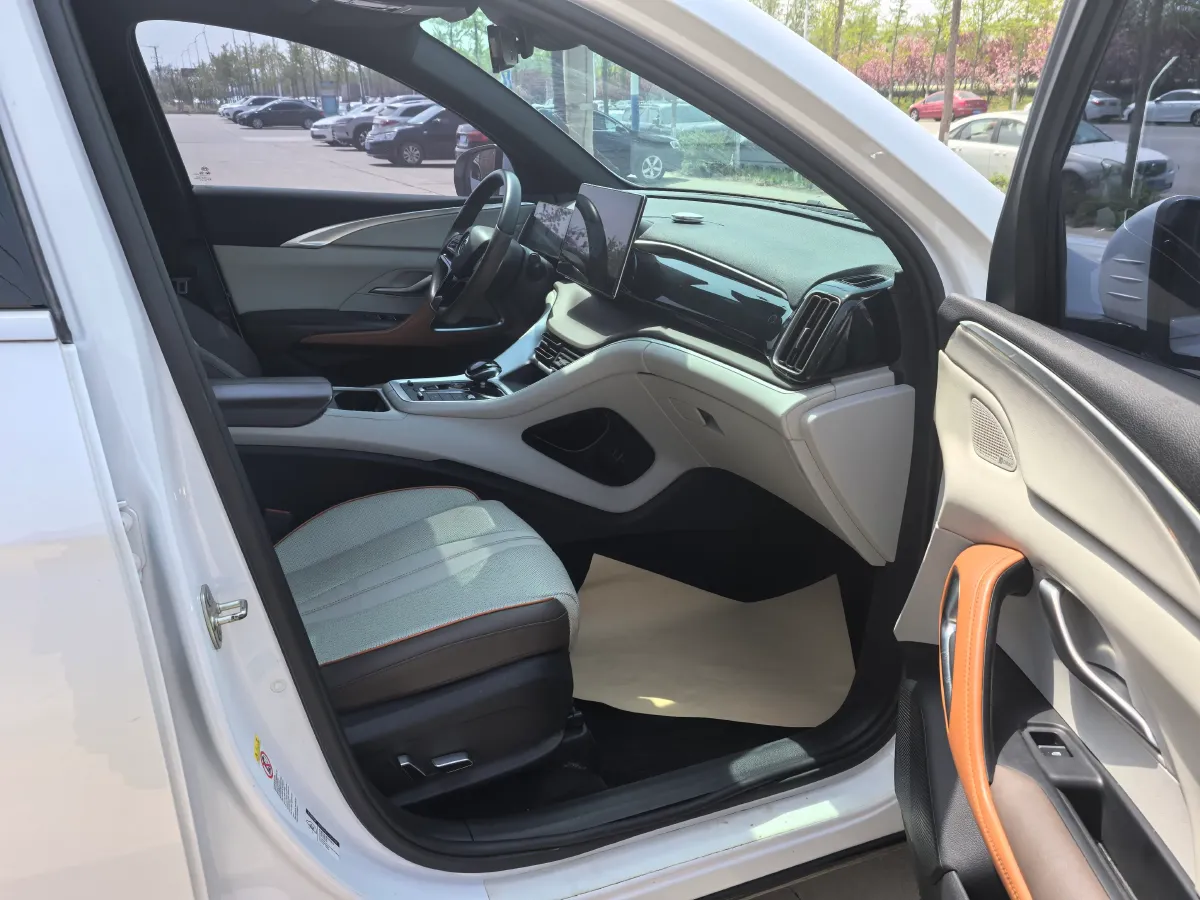 2022 LYNK&CO 03 1.5T 180HP L3 7DCT,autocango,china used car exporter,china ev exporter,chinese used car exporter,chinese used ev exporter