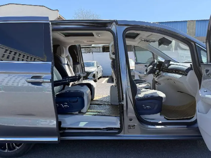 2021 Roewe iMAX8 2.0T 234HP L4 8AT,autocango,china used car exporter,china ev exporter,chinese used car exporter,chinese used ev exporter