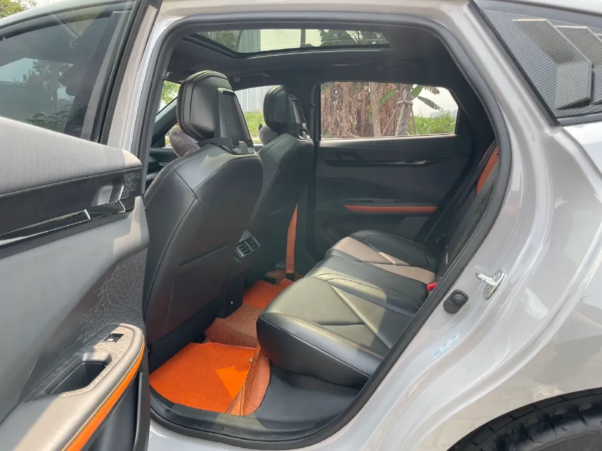 2022 ChangAn UNI-V 1.5T 188HP L4 7DCT,autocango,china used car exporter,china ev exporter,chinese used car exporter,chinese used ev exporter