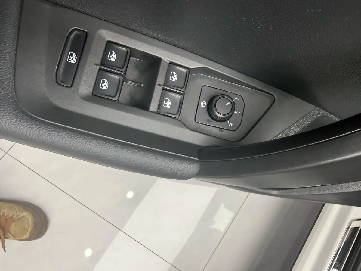 2021 Volkswagen Tharu 1.4T 150HP L4 7DCT,autocango,china used car exporter,china ev exporter,chinese used car exporter,chinese used ev exporter