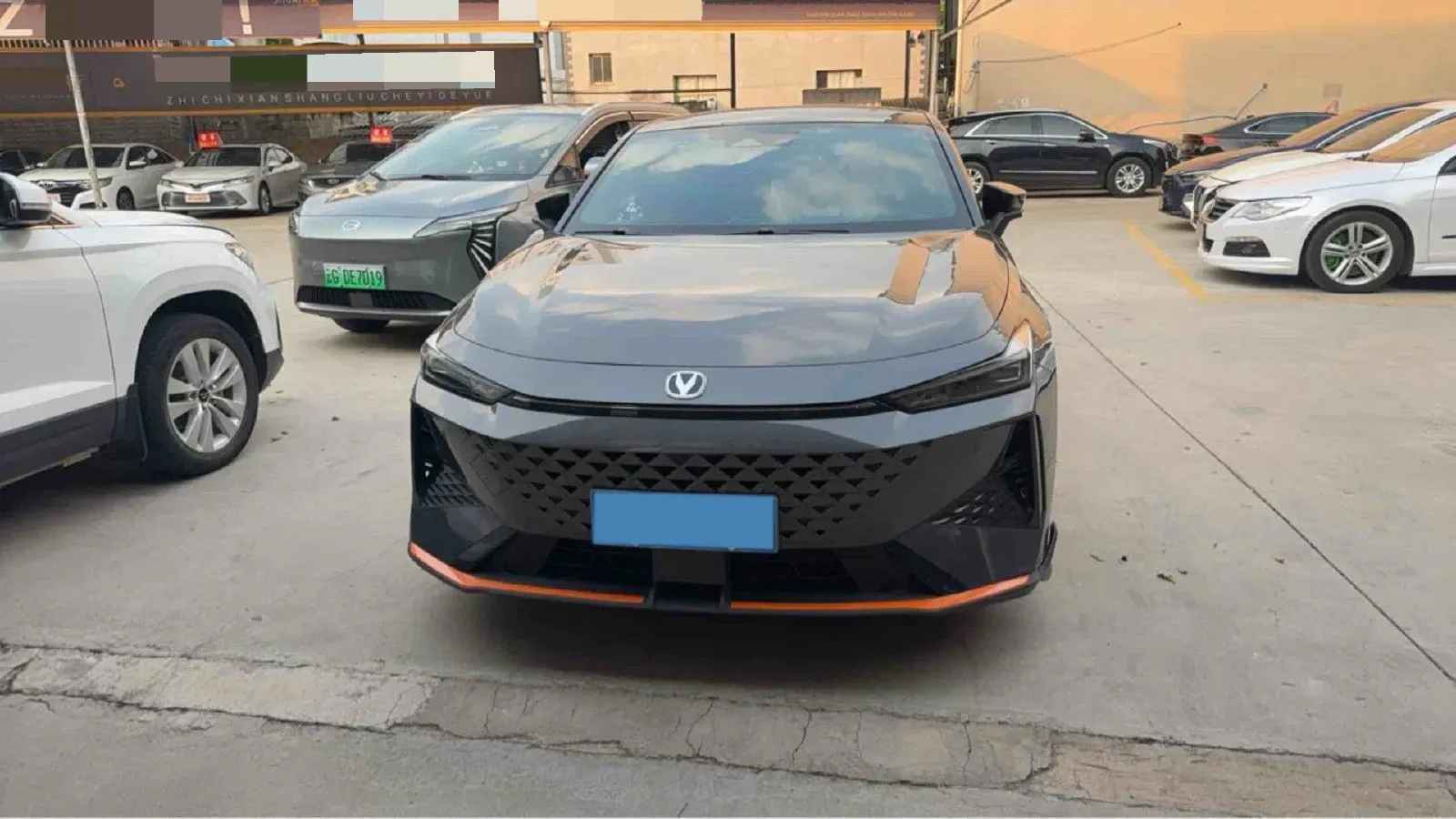 2024 ChangAn UNI-V 1.5T 188HP L4 7DCT,autocango,china used car exporter,china ev exporter,chinese used car exporter,chinese used ev exporter