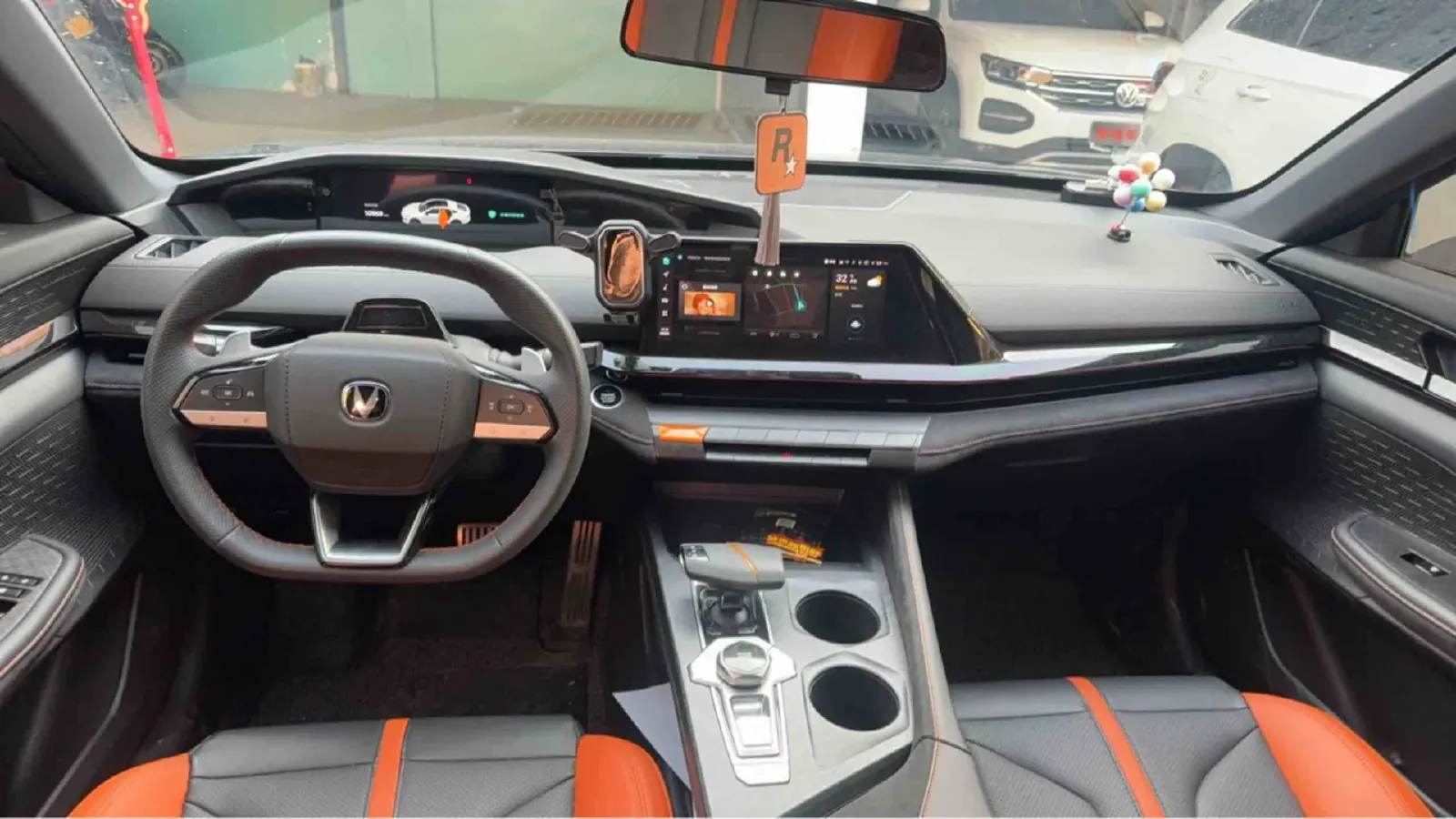 2024 ChangAn UNI-V 1.5T 188HP L4 7DCT,autocango,china used car exporter,china ev exporter,chinese used car exporter,chinese used ev exporter