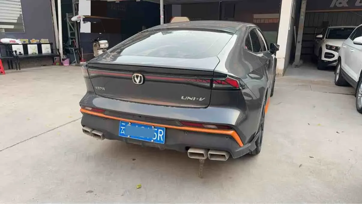 2024 ChangAn UNI-V 1.5T 188HP L4 7DCT,autocango,china used car exporter,china ev exporter,chinese used car exporter,chinese used ev exporter