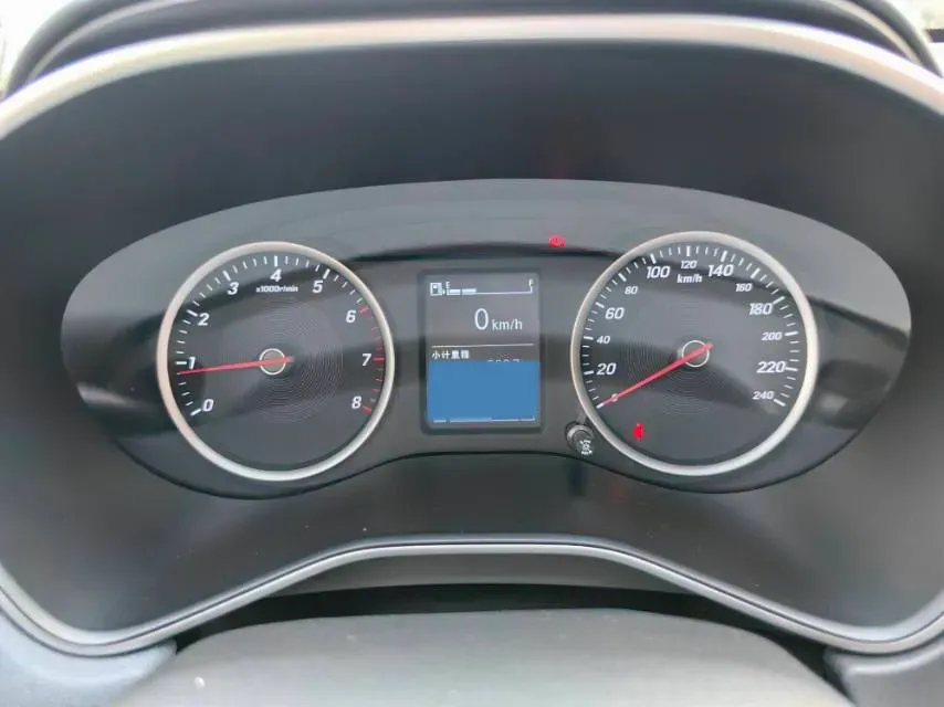 2019 BaoJun 530 1.5T 150HP L4 6MT,autocango,china used car exporter,china ev exporter,chinese used car exporter,chinese used ev exporter