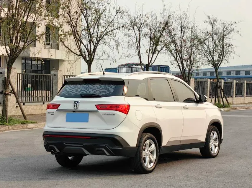 2019 BaoJun 530 1.5T 150HP L4 6MT,autocango,china used car exporter,china ev exporter,chinese used car exporter,chinese used ev exporter