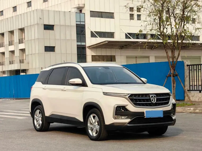 2019 BaoJun 530 1.5T 150HP L4 6MT,autocango,china used car exporter,china ev exporter,chinese used car exporter,chinese used ev exporter