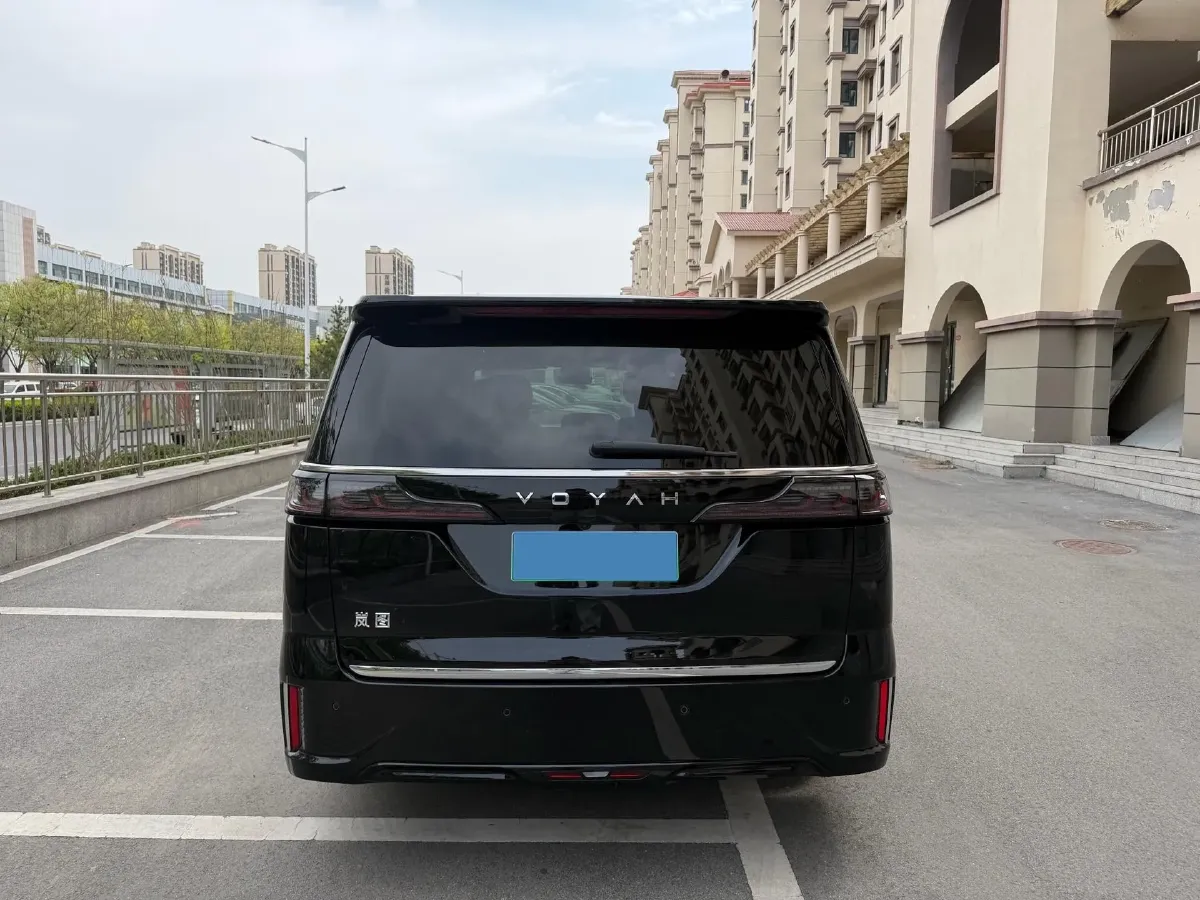 2022 Voyah Dream 1.5T 136HP L4 PHEV 25.57KWH,autocango,china used car exporter,china ev exporter,chinese used car exporter,chinese used ev exporter