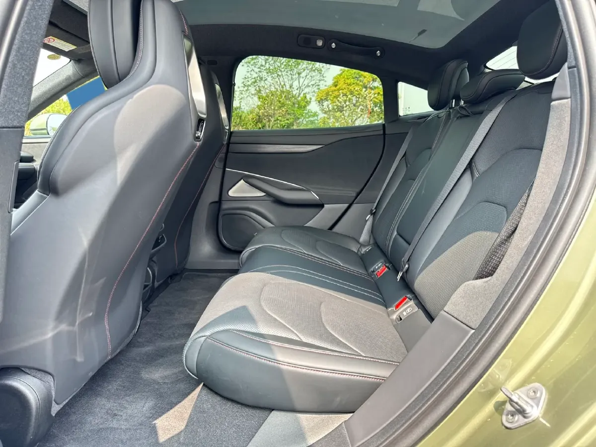 2024 MI SU7 BEV 73.6KWH,autocango,china used car exporter,china ev exporter,chinese used car exporter,chinese used ev exporter