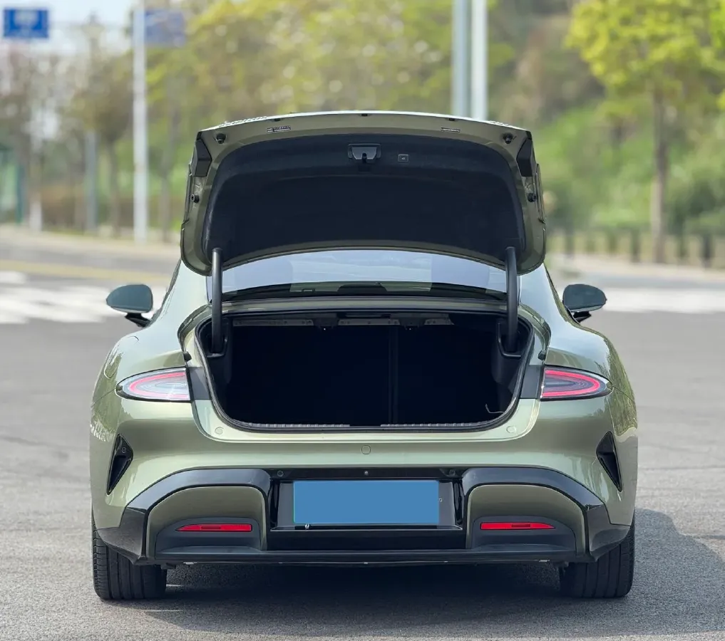 2024 MI SU7 BEV 73.6KWH,autocango,china used car exporter,china ev exporter,chinese used car exporter,chinese used ev exporter