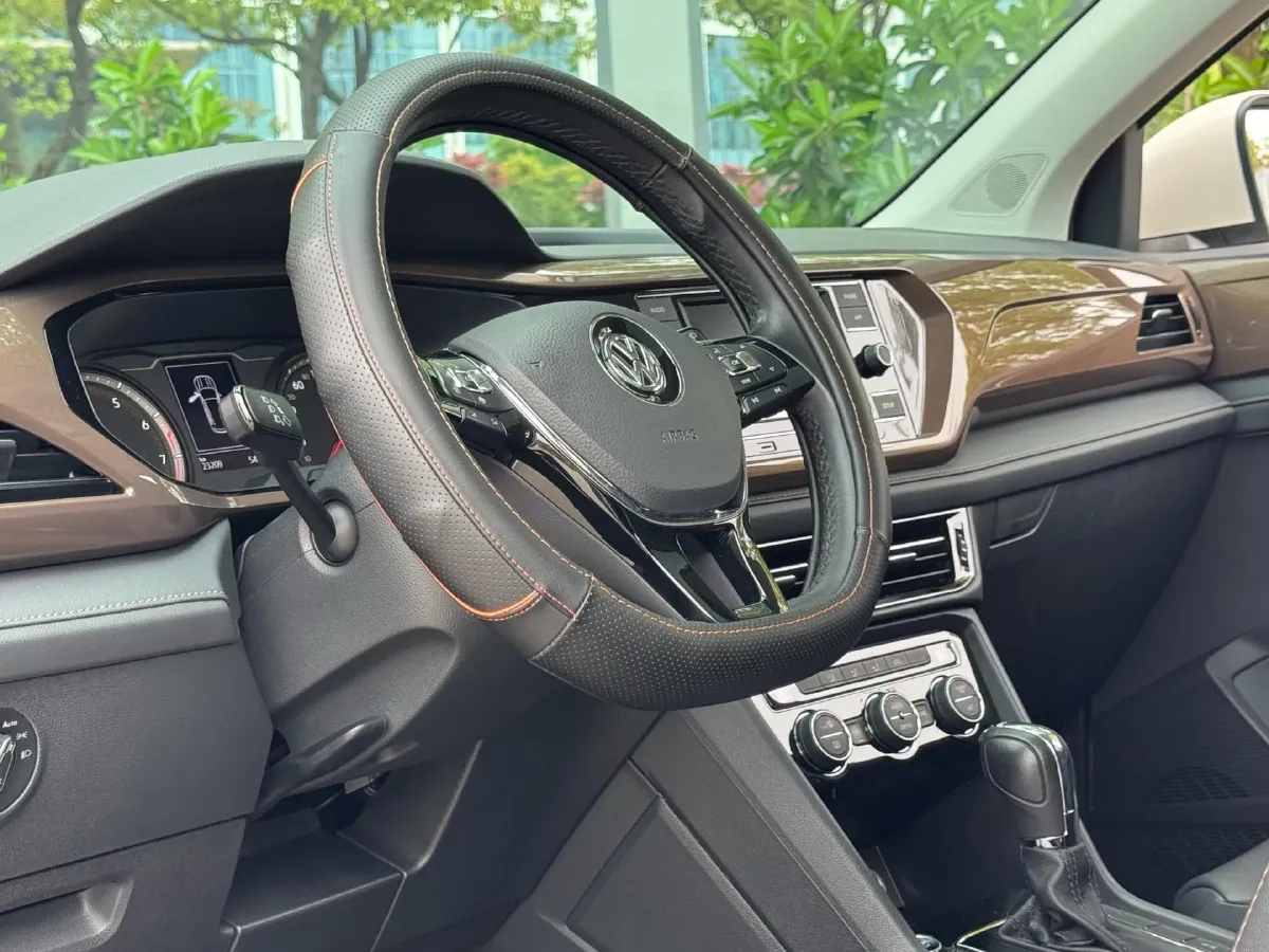 2020 Volkswagen Tharu 1.4T 150HP L4 7DCT,autocango,china used car exporter,china ev exporter,chinese used car exporter,chinese used ev exporter