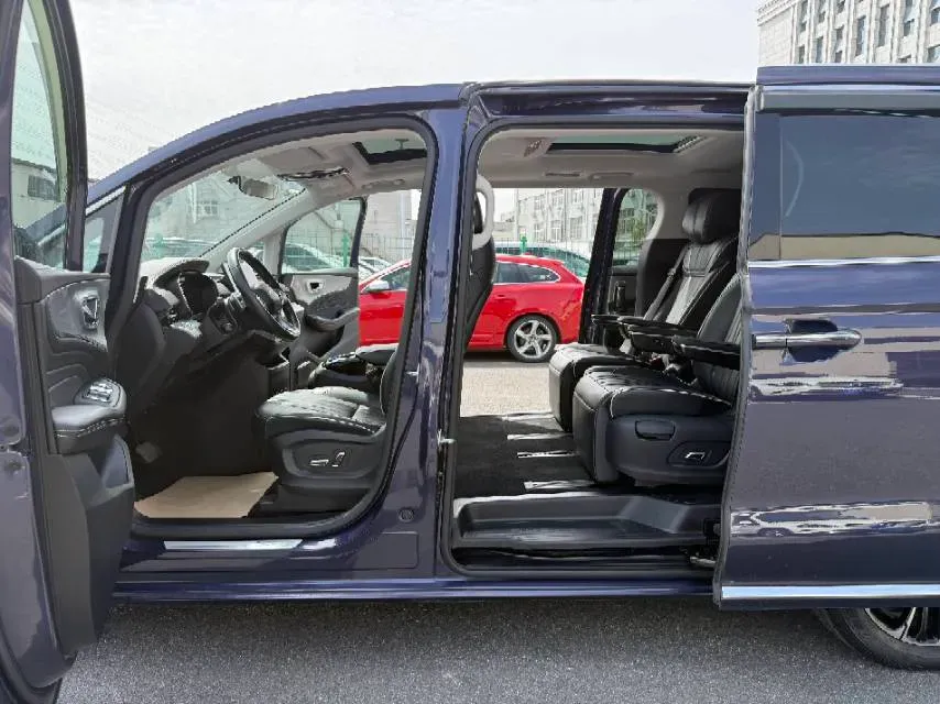 2023 Roewe iMAX8 2.0T 234HP L4 8AT,autocango,china used car exporter,china ev exporter,chinese used car exporter,chinese used ev exporter