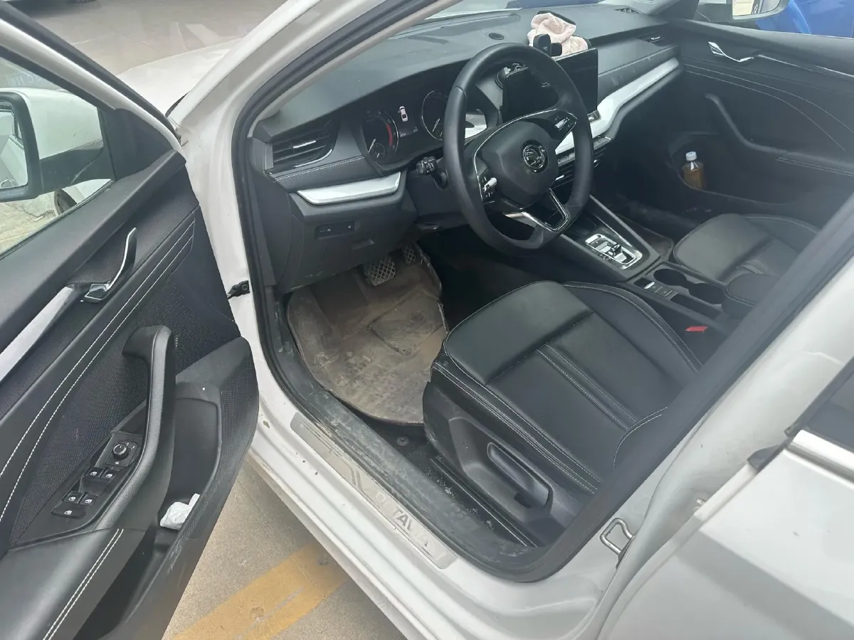 2021 Skoda Octavia 1.4T 150HP L4 7DCT,autocango,china used car exporter,china ev exporter,chinese used car exporter,chinese used ev exporter