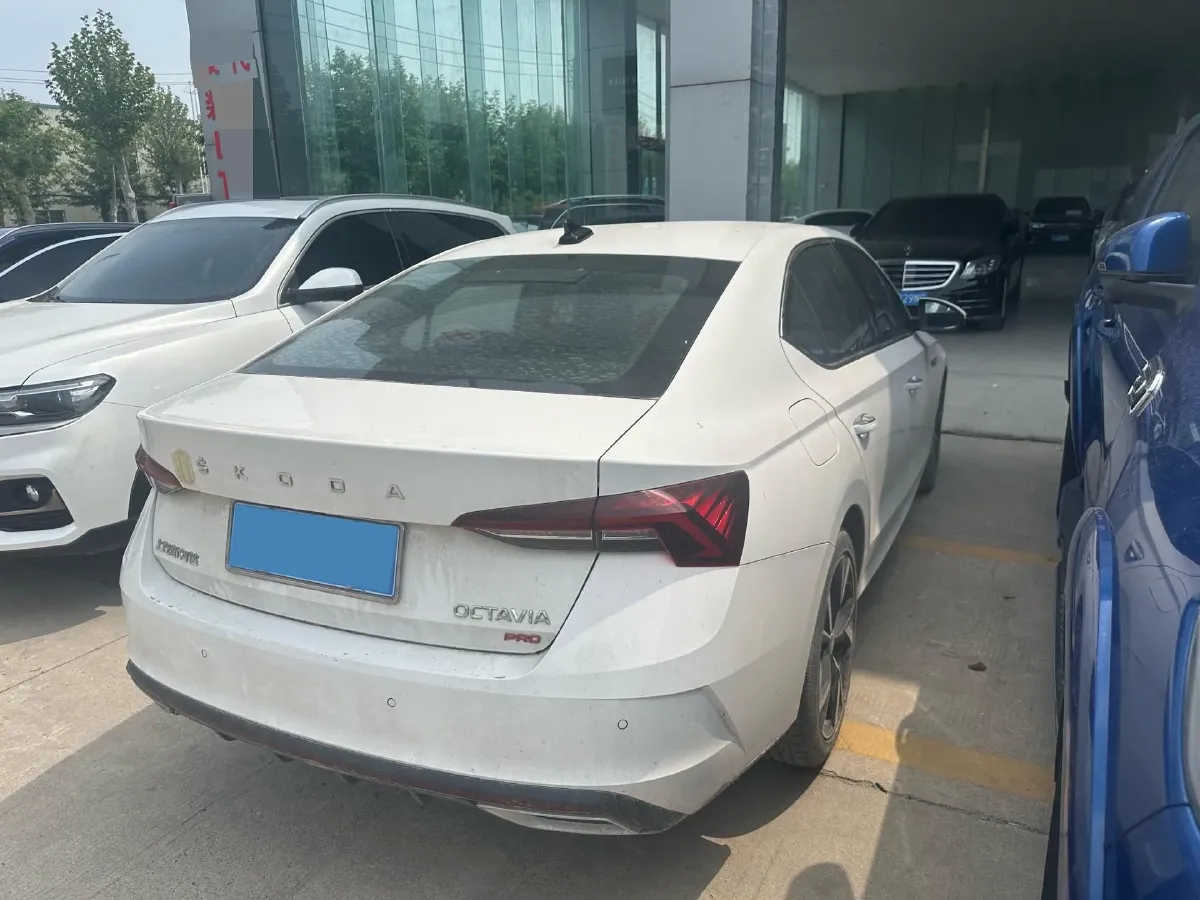 2021 Skoda Octavia 1.4T 150HP L4 7DCT,autocango,china used car exporter,china ev exporter,chinese used car exporter,chinese used ev exporter