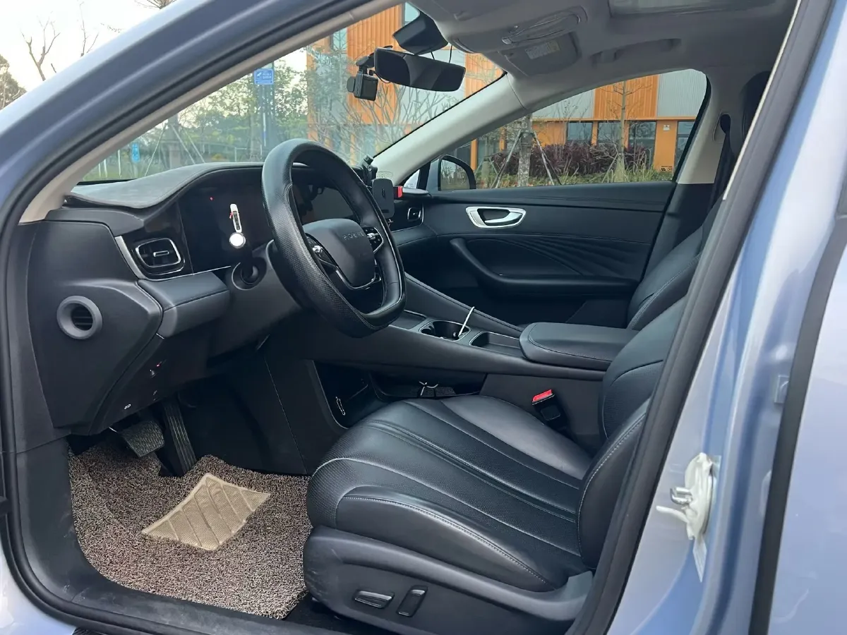 2023 Roewe D7 1.5L 112HP L4 1DHT PHEV 21.4KWH,autocango,china used car exporter,china ev exporter,chinese used car exporter,chinese used ev exporter