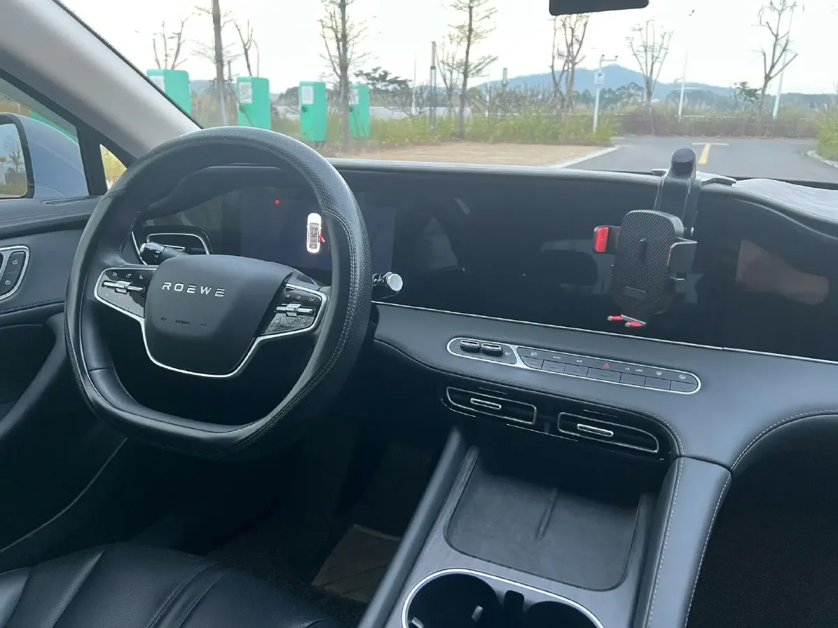 2023 Roewe D7 1.5L 112HP L4 1DHT PHEV 21.4KWH,autocango,china used car exporter,china ev exporter,chinese used car exporter,chinese used ev exporter