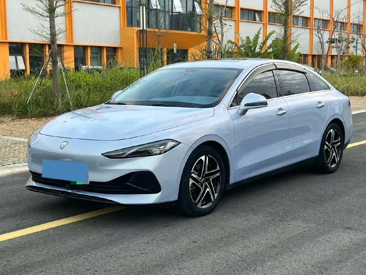 2023 Roewe D7 1.5L 112HP L4 1DHT PHEV 21.4KWH,autocango,china used car exporter,china ev exporter,chinese used car exporter,chinese used ev exporter