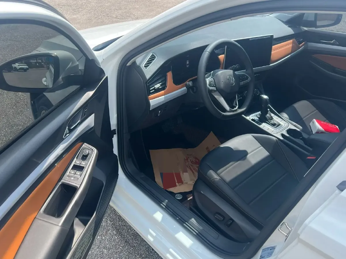 2025 Volkswagen Bora 1.2T 116HP L4 7DCT,autocango,china used car exporter,china ev exporter,chinese used car exporter,chinese used ev exporter